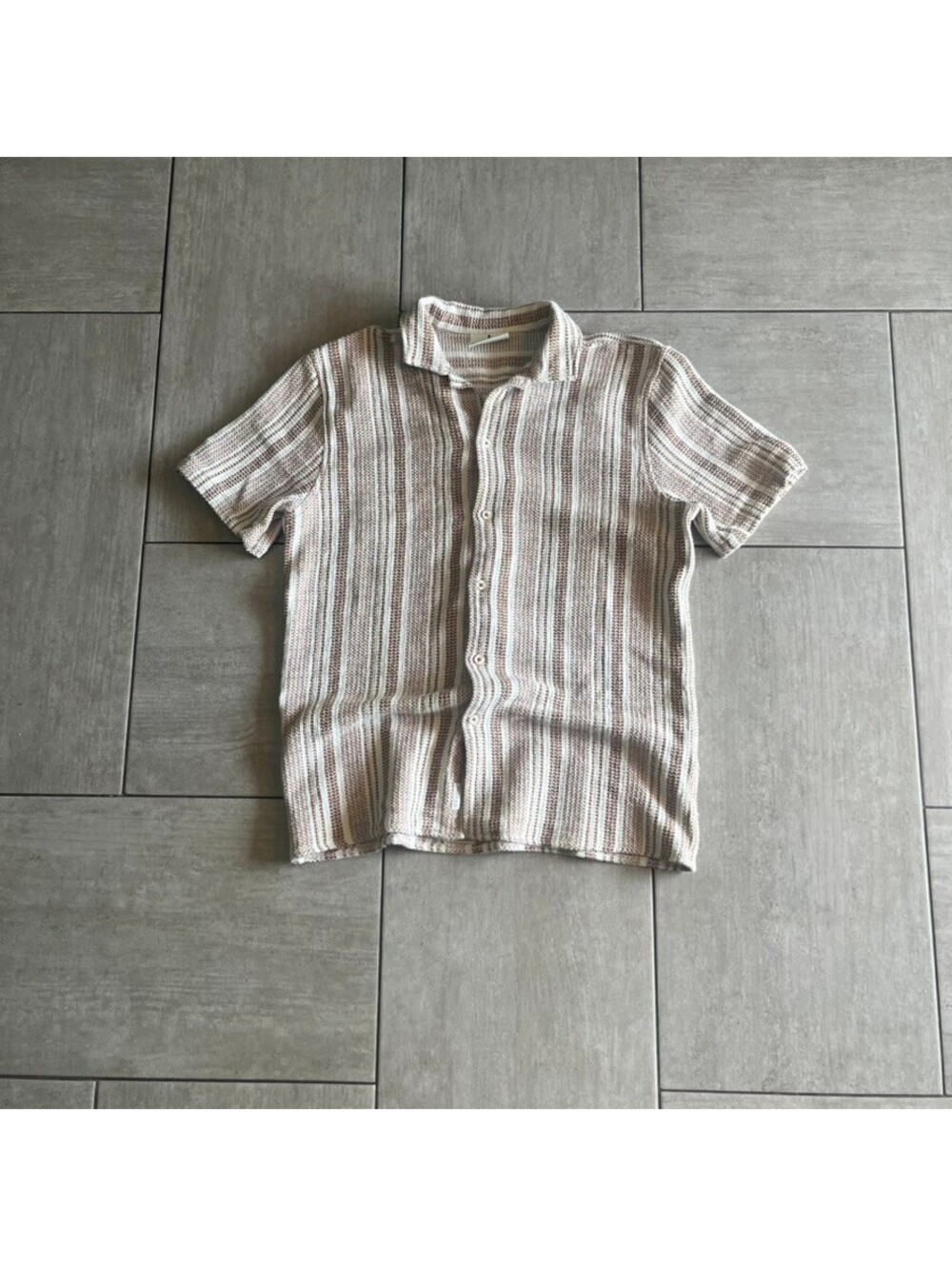 Larsson & Co Premium Striped Button-Up Shirt Size M